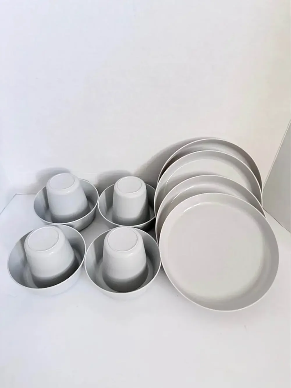 IKEA NEW GRAY 12 pc Kids Toddler Plastic Dinnerware Set Plates, Bowls, and Cups
